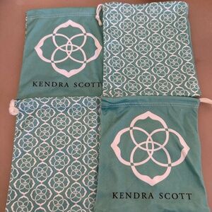 Kendra Scott Jewlery Bag